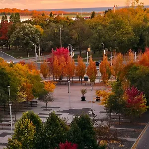 Lakeview In Downtown With Free Parking. Apartment Toronto
